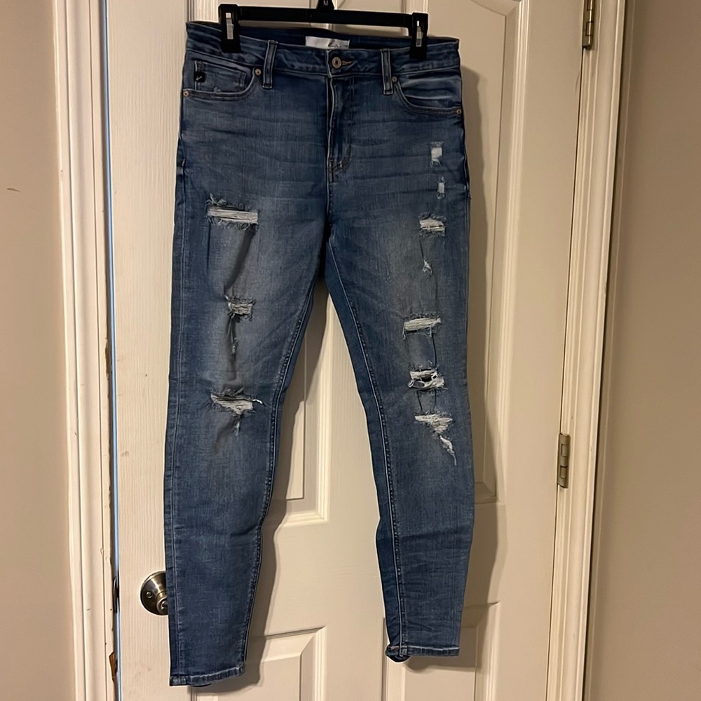 KanCan Distressed Jeans 11